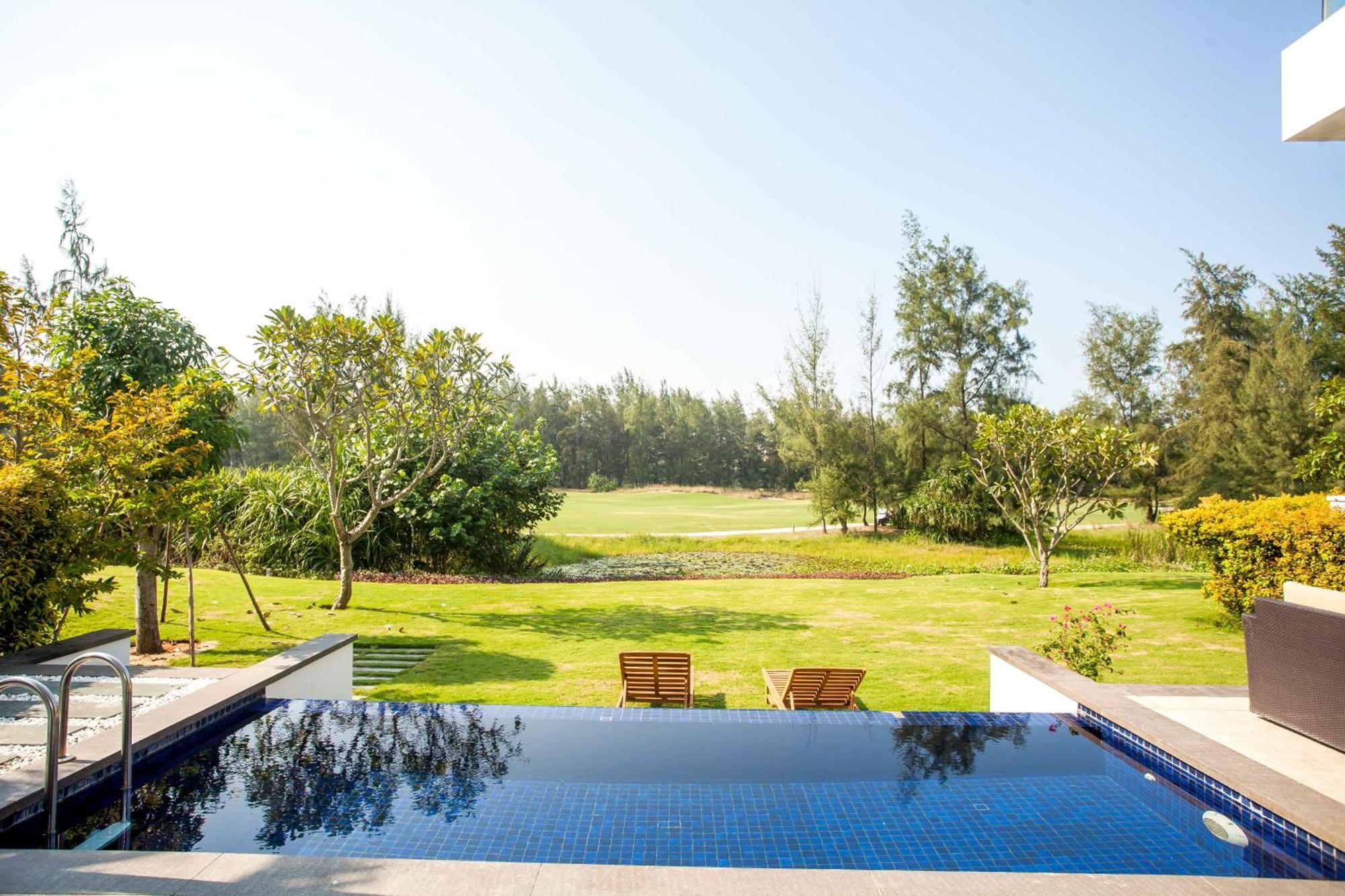 Deluxe Beach Villas By Danatrip Danang Room photo