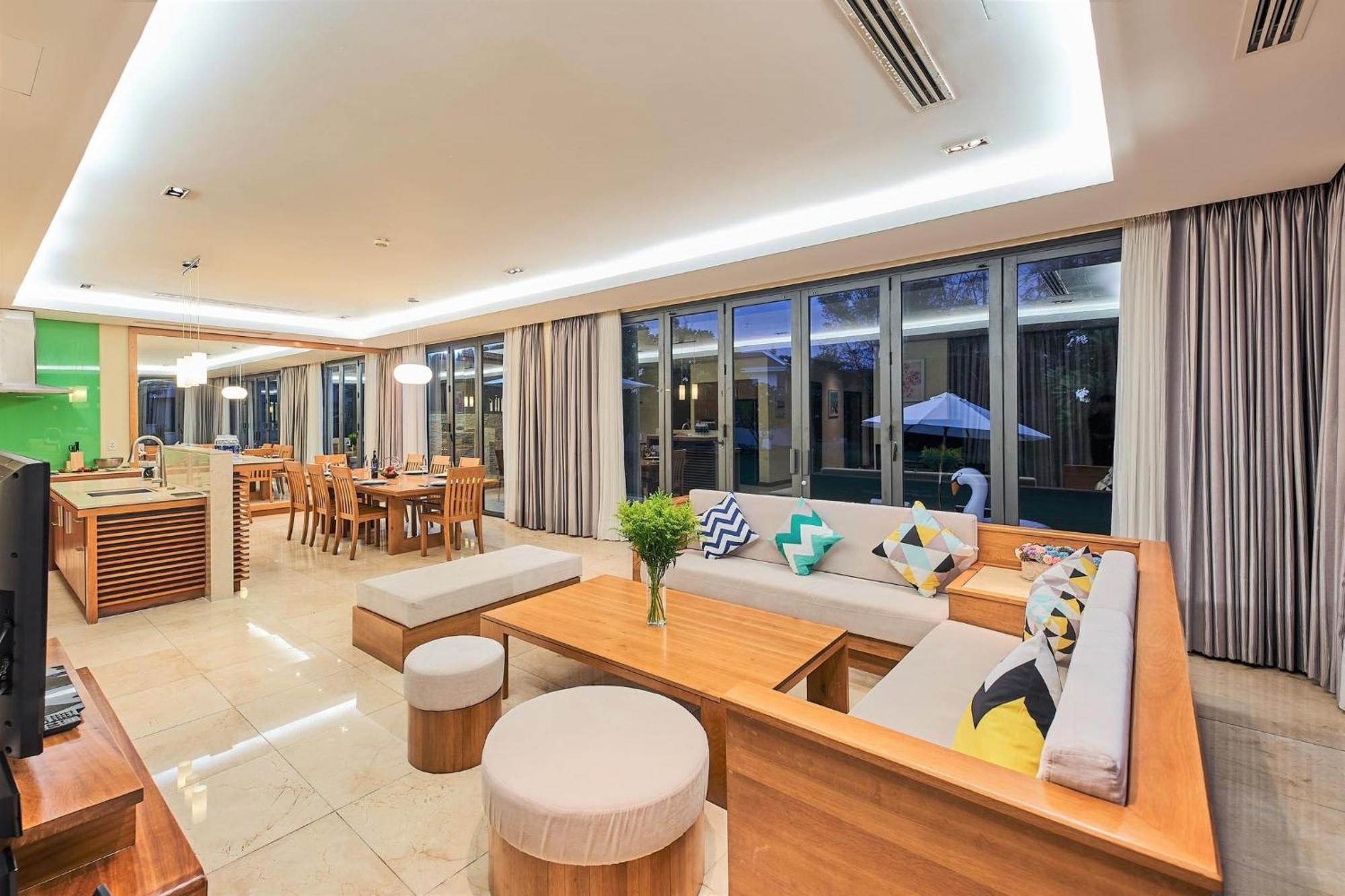 Deluxe Beach Villas By Danatrip Danang Room photo