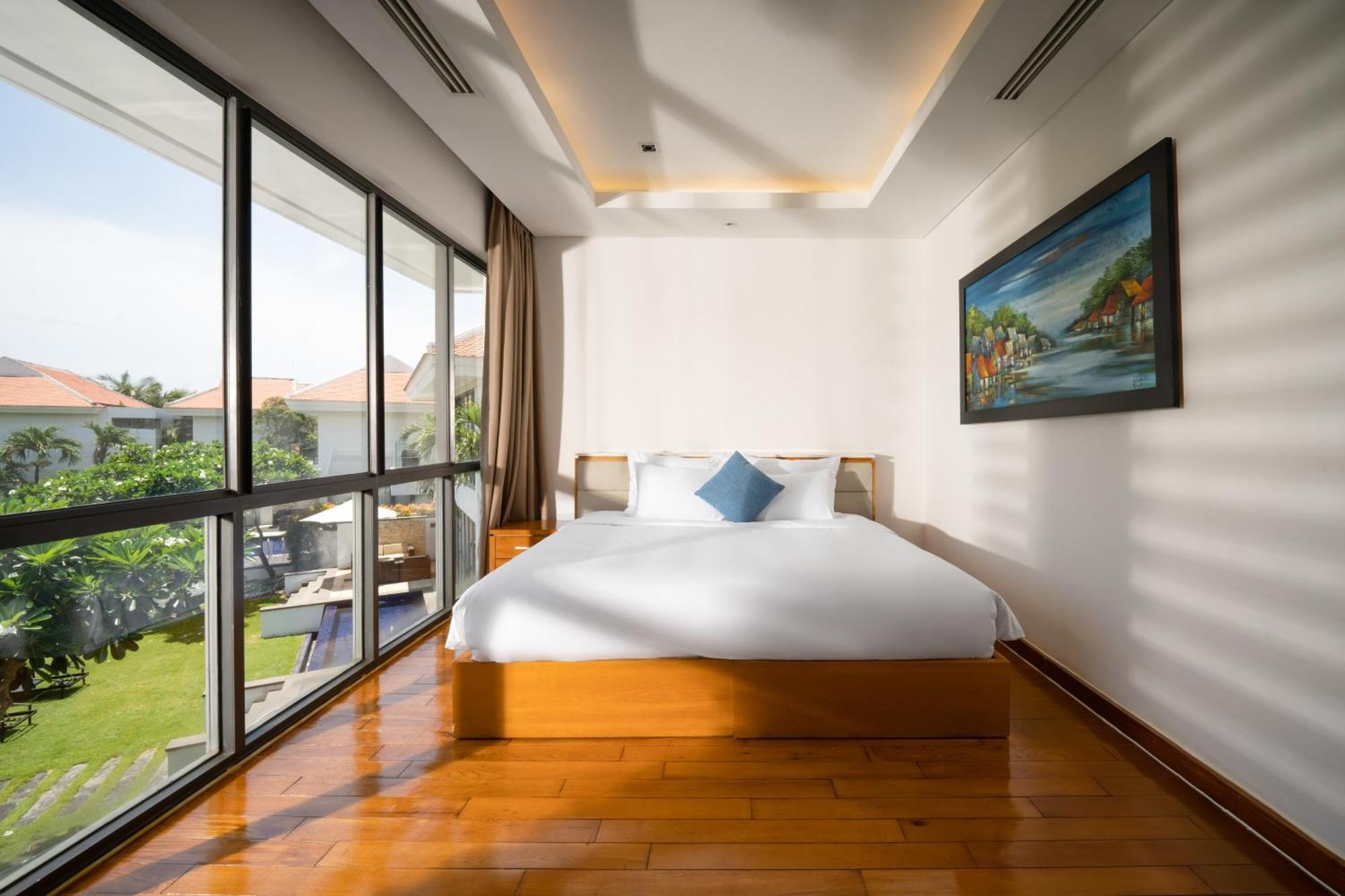 Deluxe Beach Villas By Danatrip Danang Room photo
