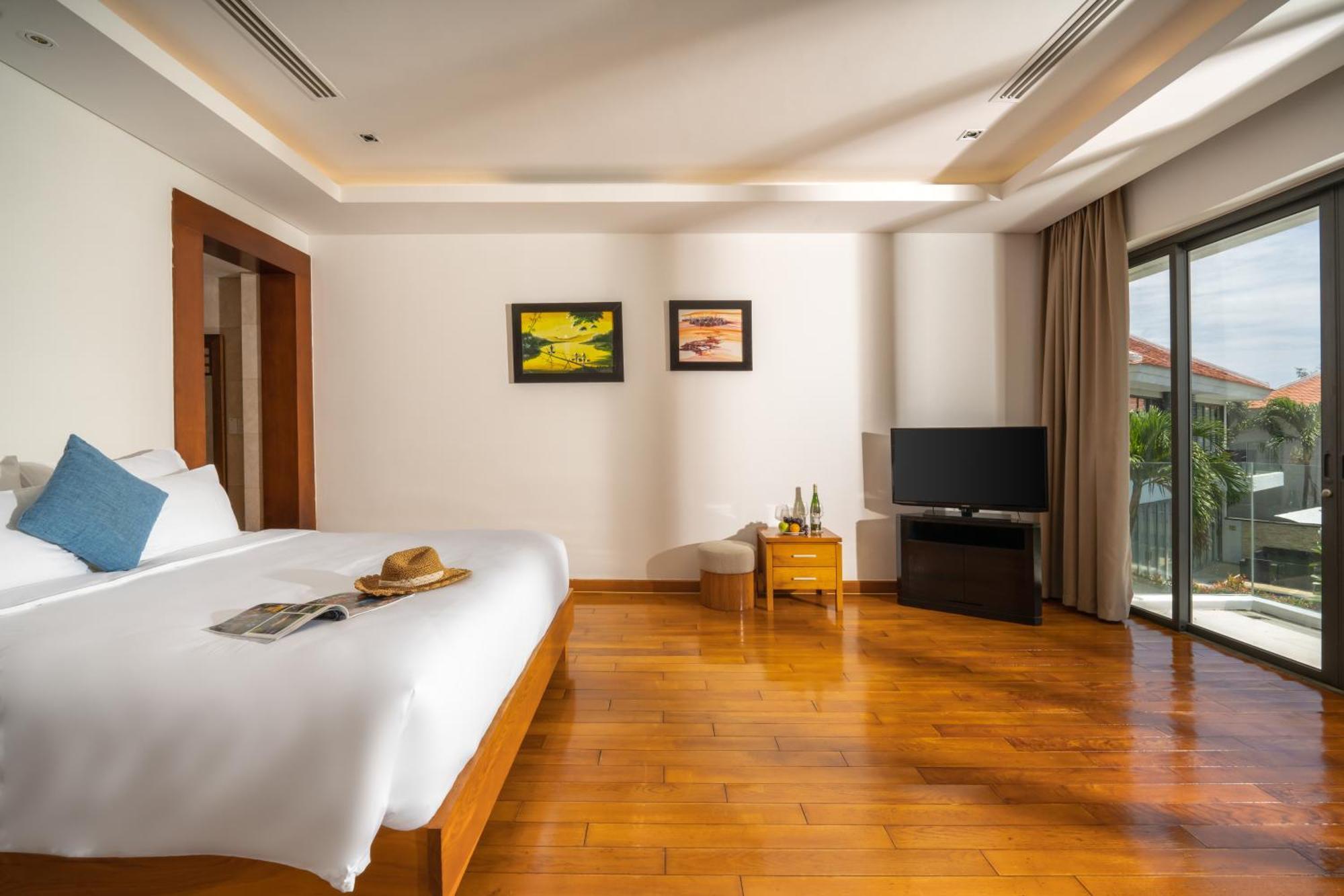 Deluxe Beach Villas By Danatrip Danang Room photo
